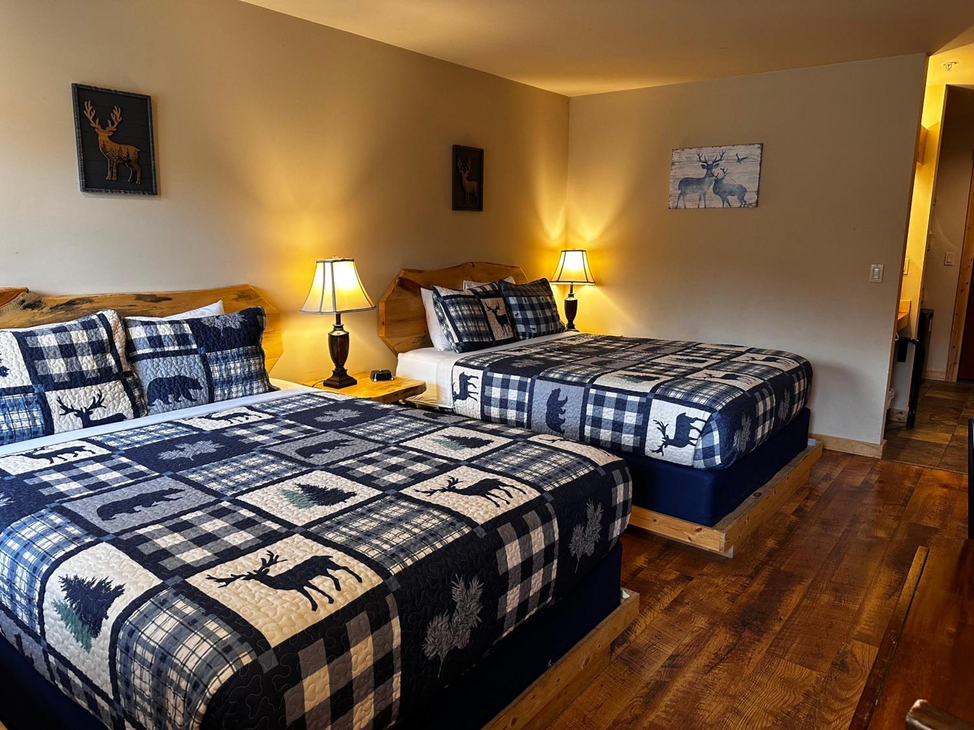 Methow River Lodge And Cabins Уинтроп Экстерьер фото