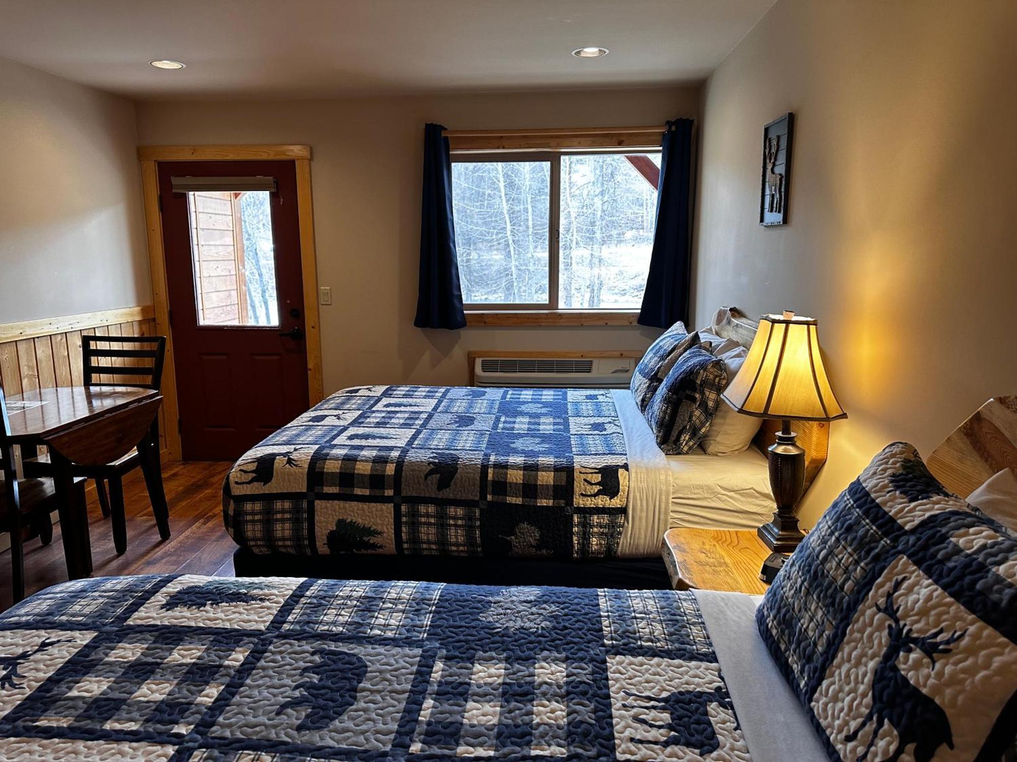Methow River Lodge And Cabins Уинтроп Экстерьер фото