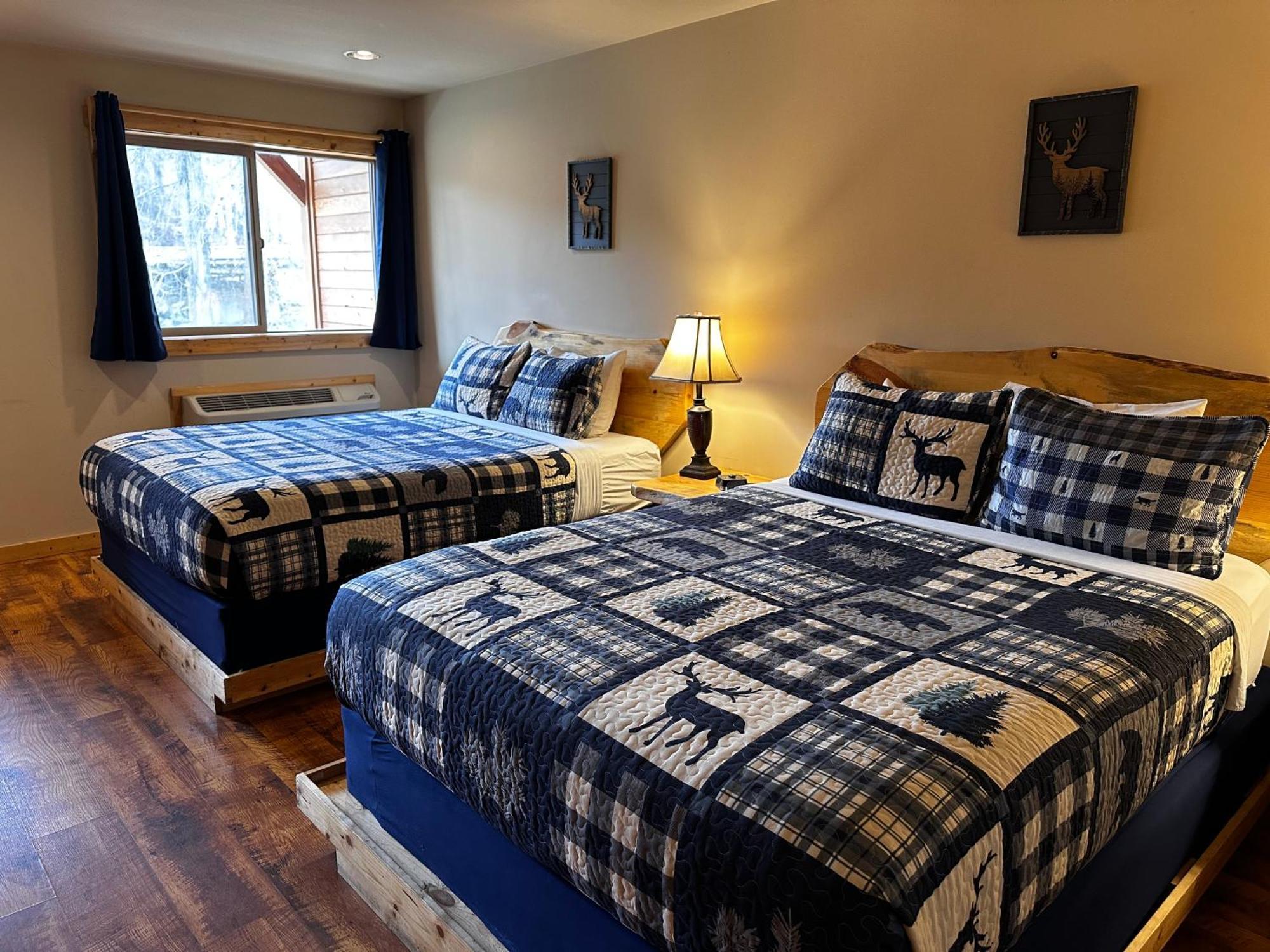 Methow River Lodge And Cabins Уинтроп Экстерьер фото