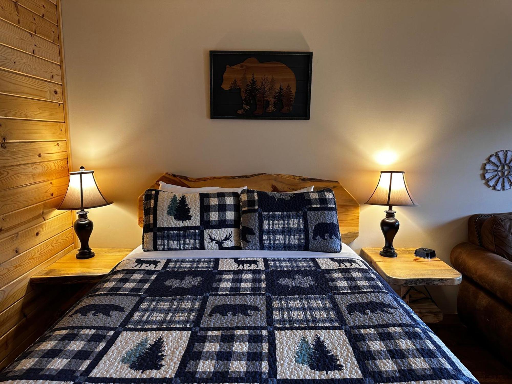 Methow River Lodge And Cabins Уинтроп Экстерьер фото